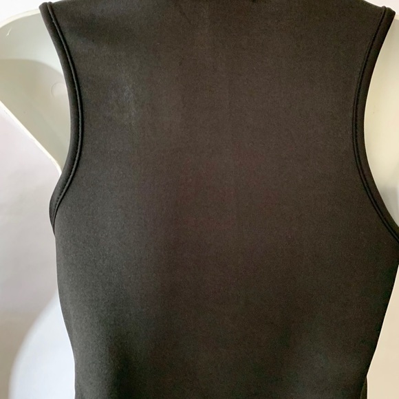 Black contrast hem body-con dress - Picture 3 of 8